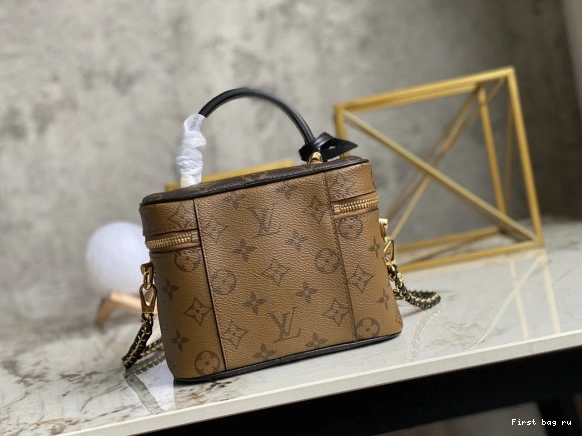 First bag ru LOUIS VUITTON VANITY PM 0806